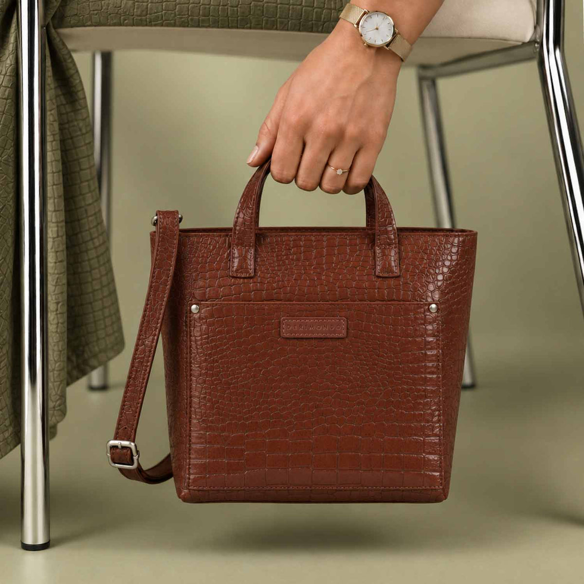 #Color_Croco Chestnut